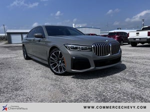 2022 BMW 740 i